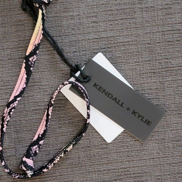 Kendall & Kylie Women's Mesh Trim Tie Dye Snake Triangle Bikini Set Size… - Picture 12 of 16